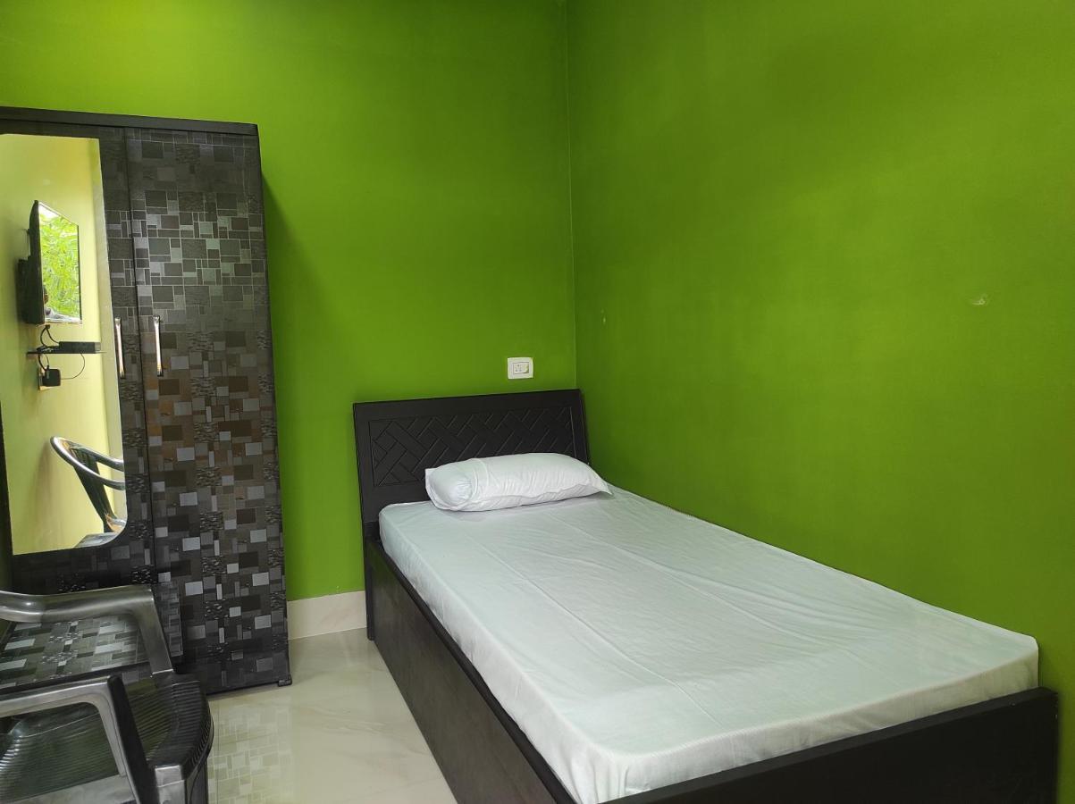 Hotel Sk Lodge Near Guwahati Airport Exterior foto