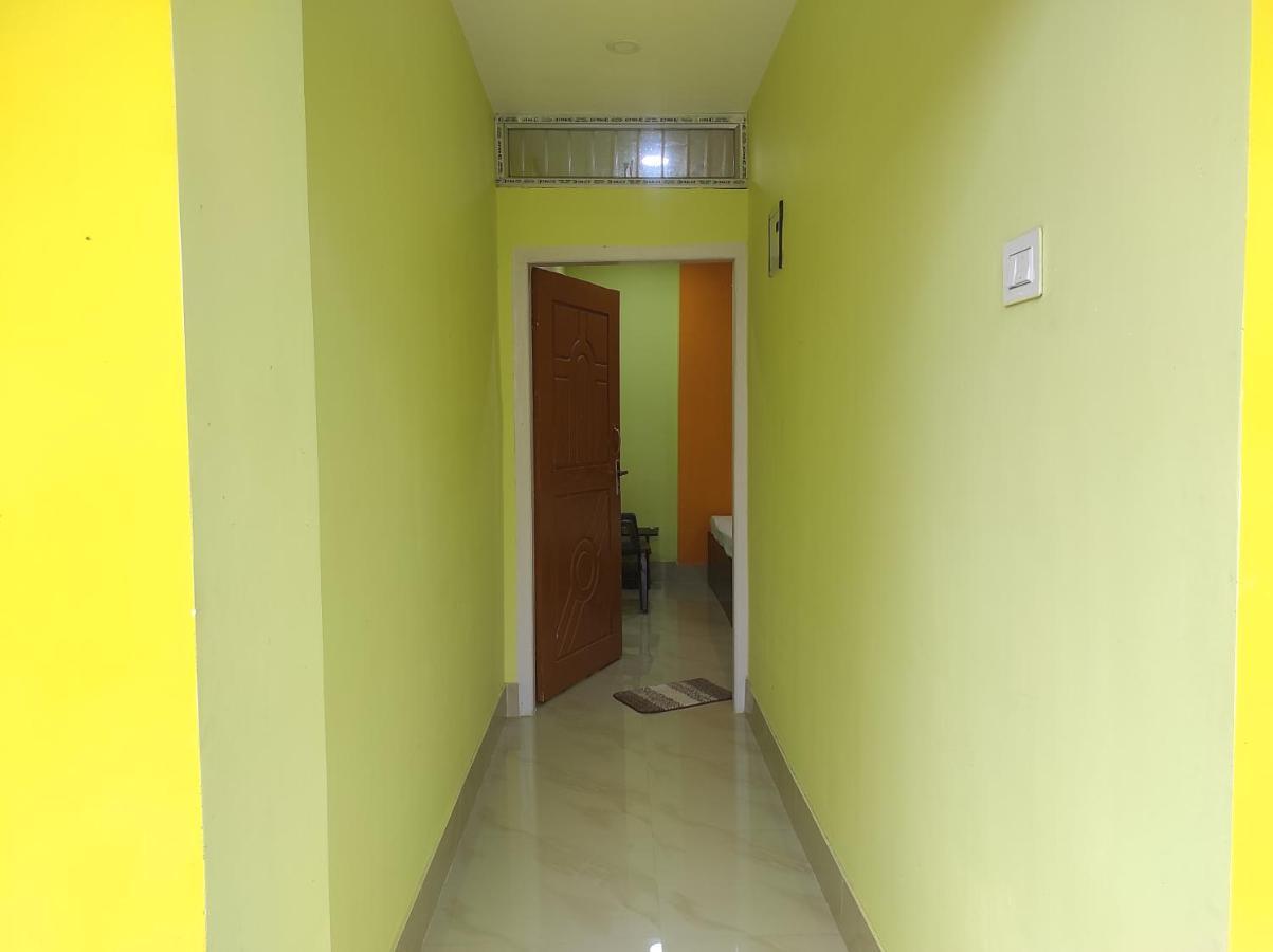 Hotel Sk Lodge Near Guwahati Airport Exterior foto