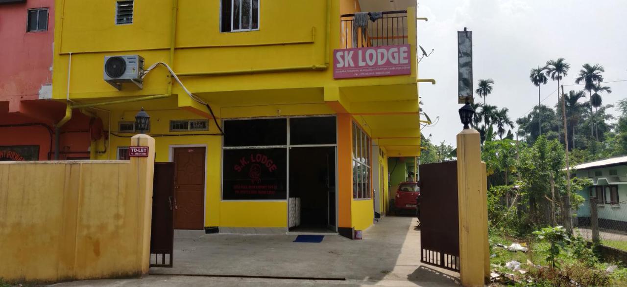 Hotel Sk Lodge Near Guwahati Airport Exterior foto